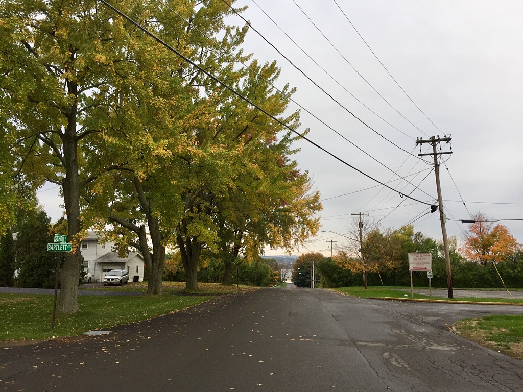 A first walk around Galeville in a fine fall
